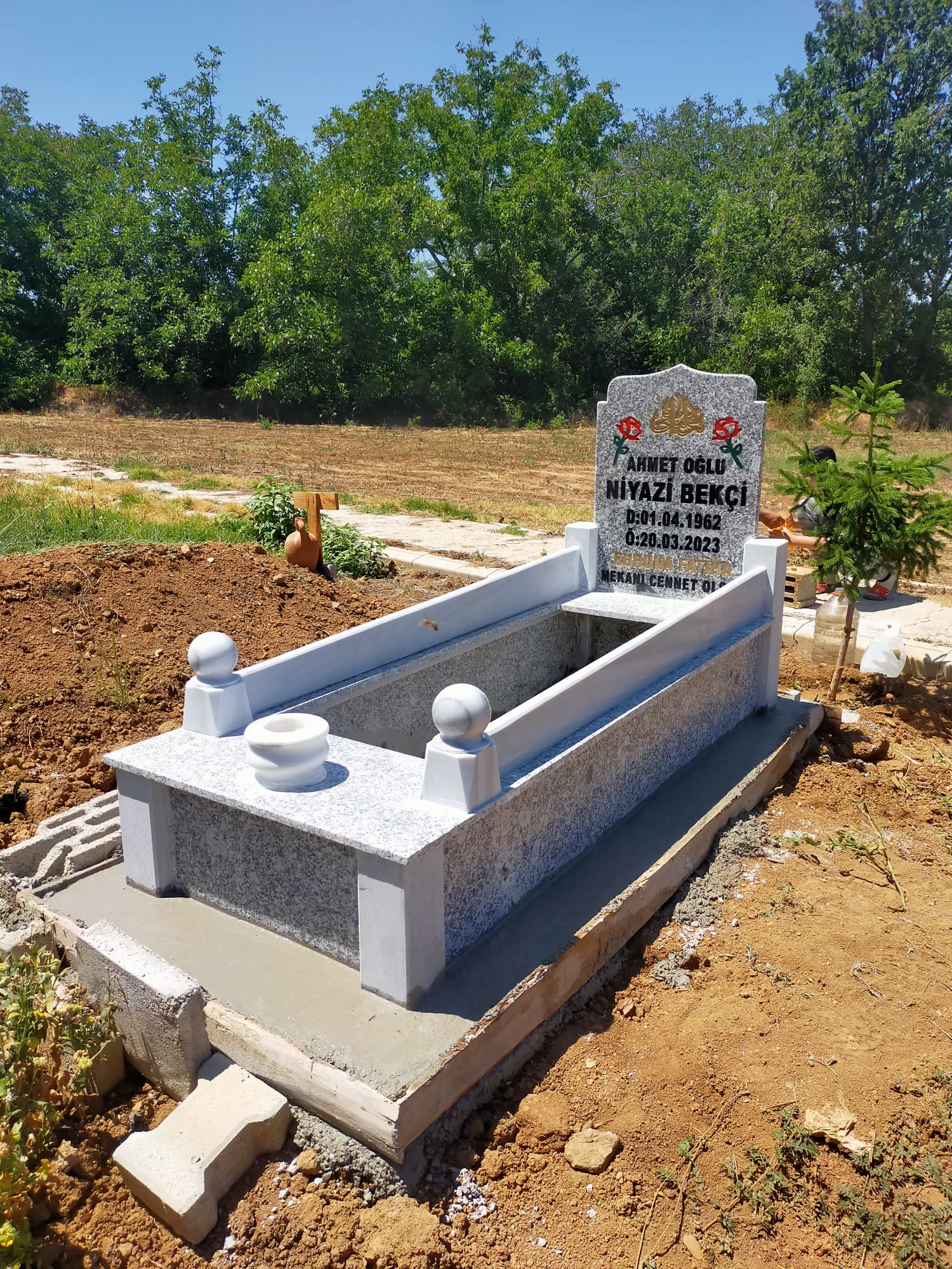 WhatsApp Image 2025-10-26 at 21.43.47 (3) - Şarkikaraağaç mezar taşı