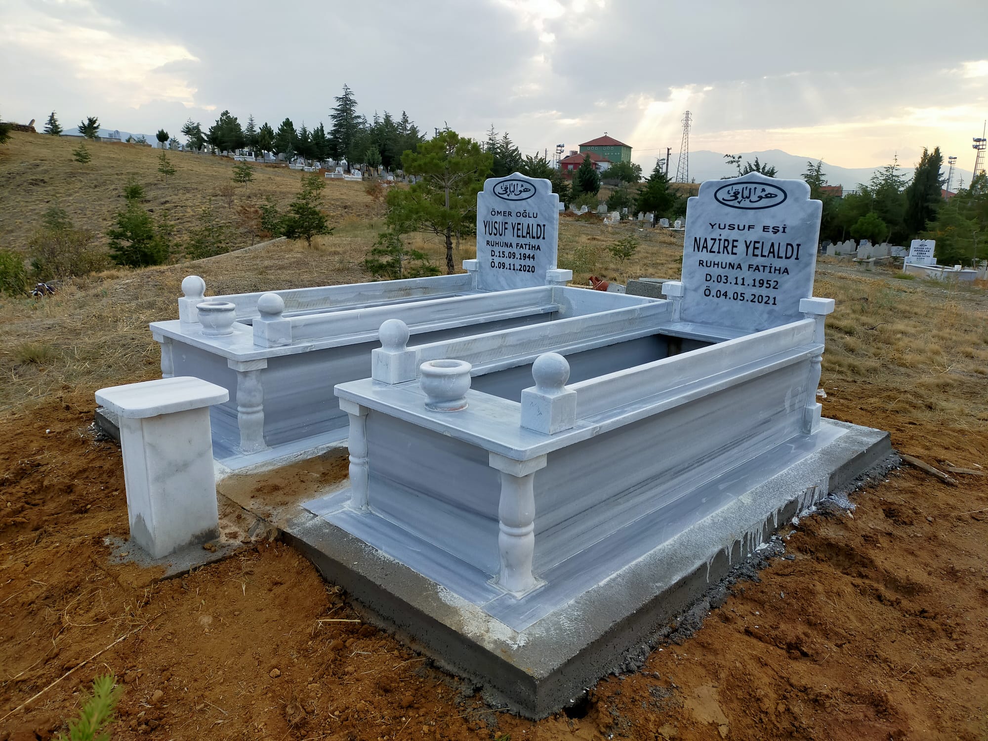 WhatsApp Image 2025-10-26 at 21.43.48 (1) - Şarkikaraağaç mezar taşı