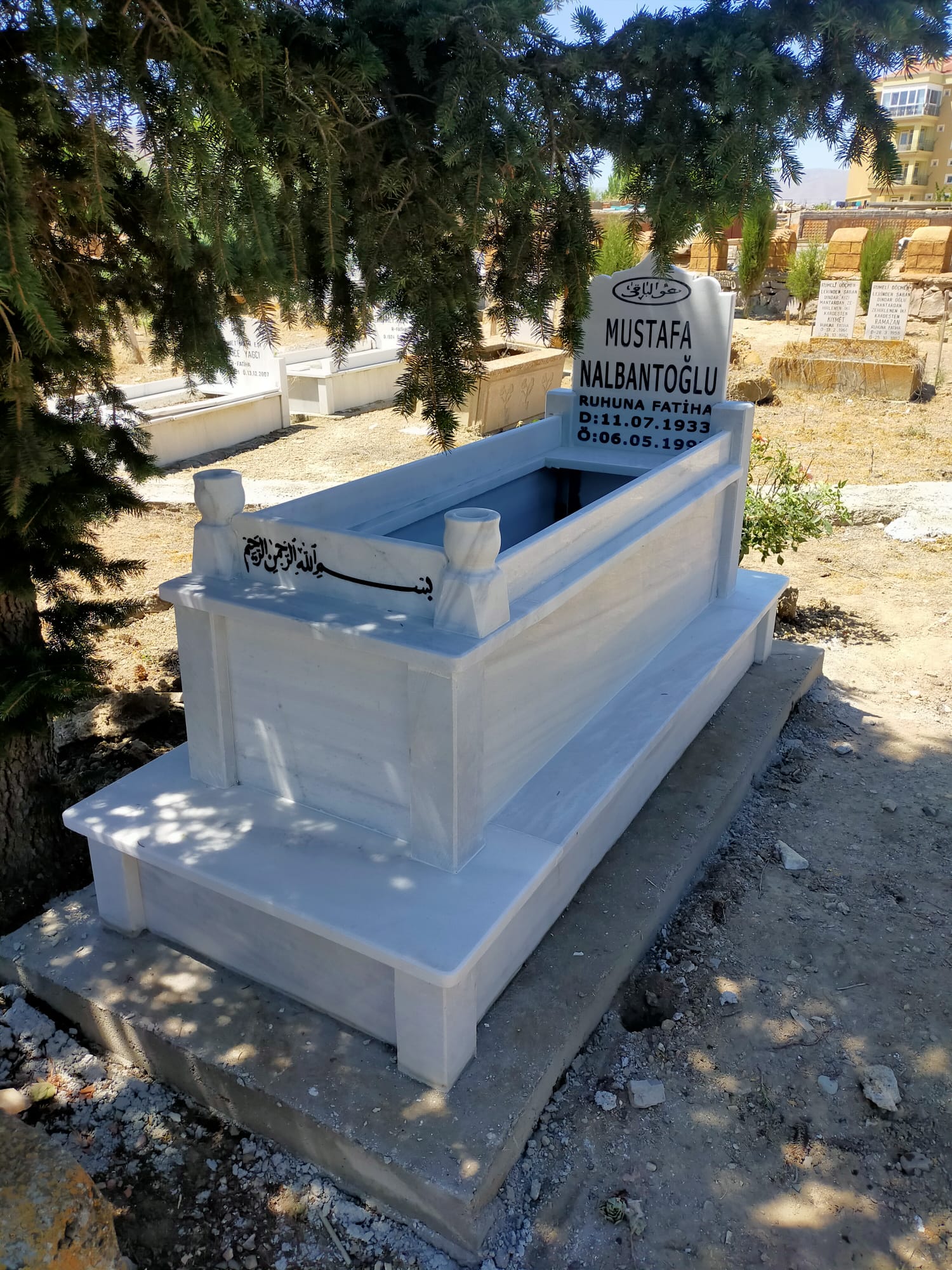 WhatsApp Image 2025-10-26 at 21.43.48 - Şarkikaraağaç mezar taşı